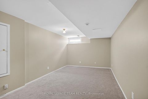 Photo 26 at 39 Saxton Private, Nepean (Redwood Park), Ottawa