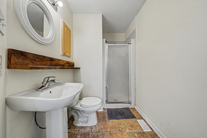 Photo 8 at 237 Kennevale Drive, Nepean (Cedargrove/Fraserdale), Ottawa