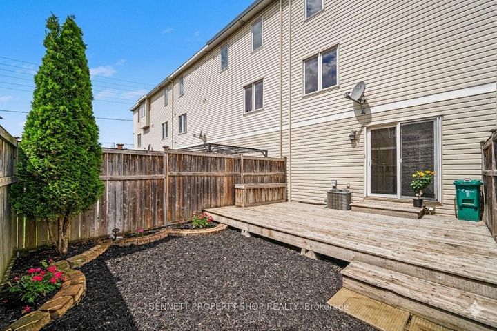 Photo 13 at 237 Kennevale Drive, Nepean (Cedargrove/Fraserdale), Ottawa