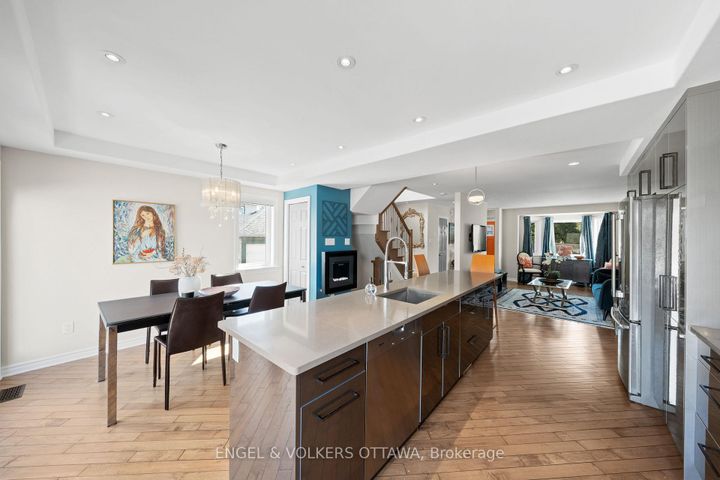 Photo 6 at 221 Monterey Drive, Nepean (Leslie Park), Ottawa