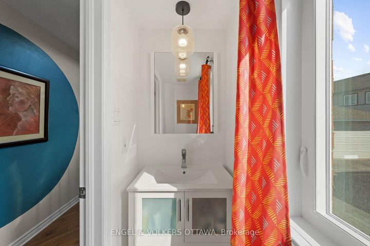Photo 8 at 221 Monterey Drive, Nepean (Leslie Park), Ottawa
