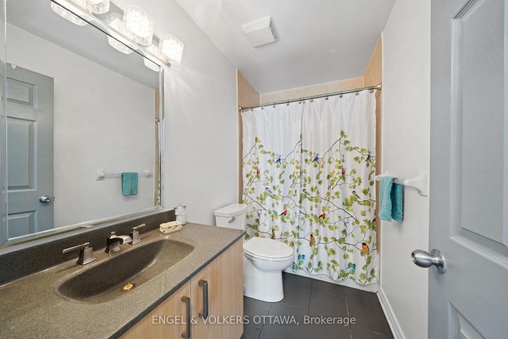 Photo 15 at 221 Monterey Drive, Nepean (Leslie Park), Ottawa