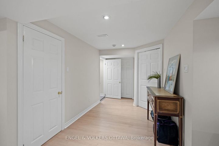 Photo 18 at 221 Monterey Drive, Nepean (Leslie Park), Ottawa