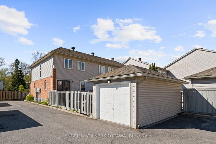 Photo 20 at 221 Monterey Drive, Nepean (Leslie Park), Ottawa