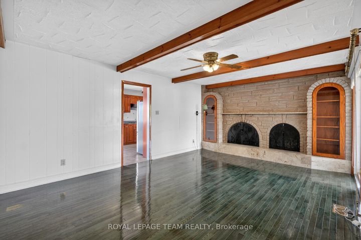 Photo 9 at 33 Norice Street, Nepean (Meadowlands/Crestview), Ottawa