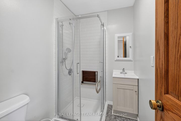 Photo 23 at 33 Norice Street, Nepean (Meadowlands/Crestview), Ottawa