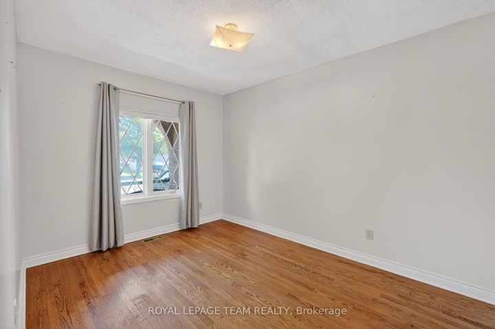 Photo 26 at 33 Norice Street, Nepean (Meadowlands/Crestview), Ottawa