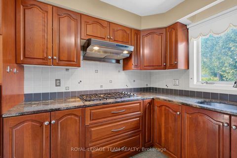 Photo 16 at 33 Norice Street, Nepean (Meadowlands/Crestview), Ottawa