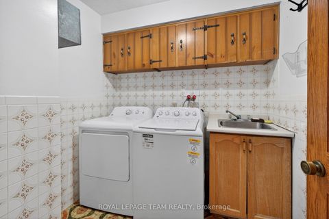 Photo 22 at 33 Norice Street, Nepean (Meadowlands/Crestview), Ottawa