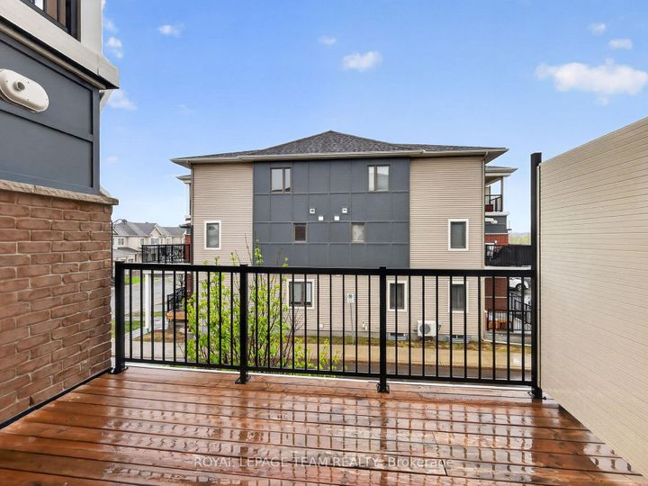 Photo 12 at 105 Walleye Private, Nepean (Half Moon Bay), Ottawa