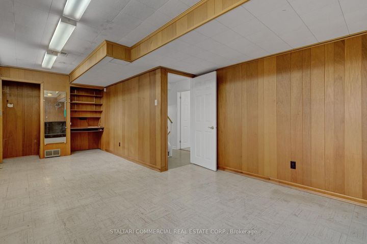 Photo 14 at 1156 Deer Park Road W, Nepean (City View/Skyline/Fisher Heights/Parkwood Hills), Ottawa