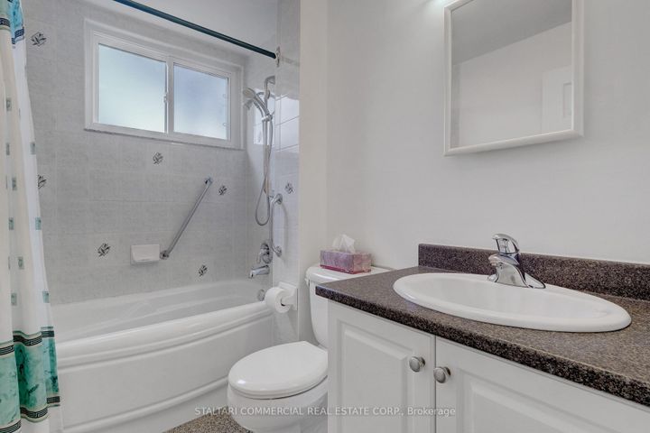 Photo 16 at 1156 Deer Park Road W, Nepean (City View/Skyline/Fisher Heights/Parkwood Hills), Ottawa