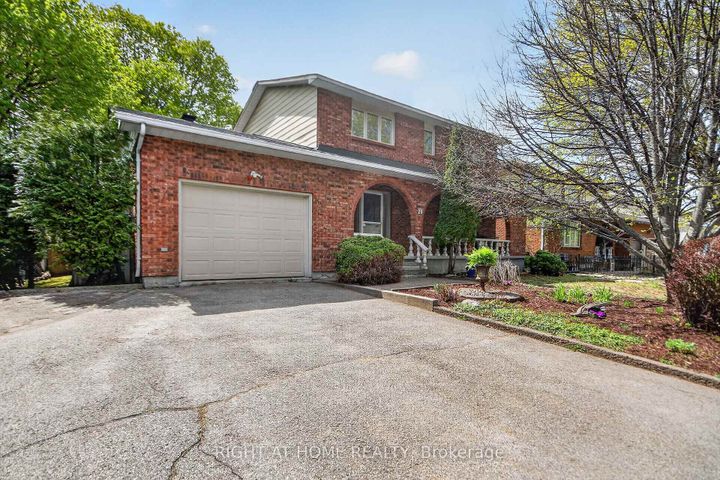 Photo 1 at 20 Palsen Street, Nepean (Meadowlands/Crestview), Ottawa