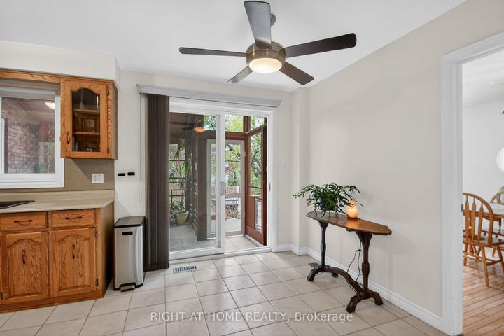 Photo 11 at 20 Palsen Street, Nepean (Meadowlands/Crestview), Ottawa