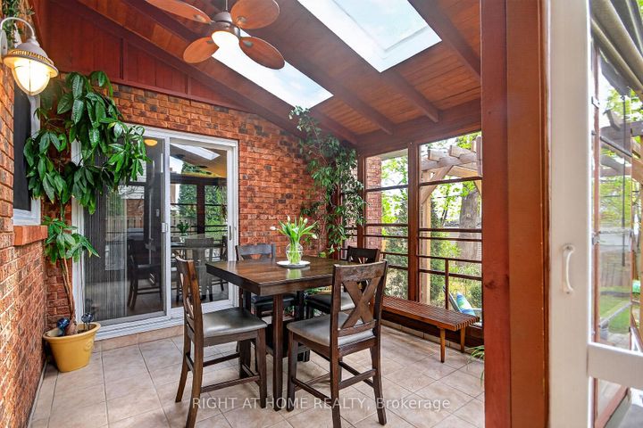 Photo 12 at 20 Palsen Street, Nepean (Meadowlands/Crestview), Ottawa