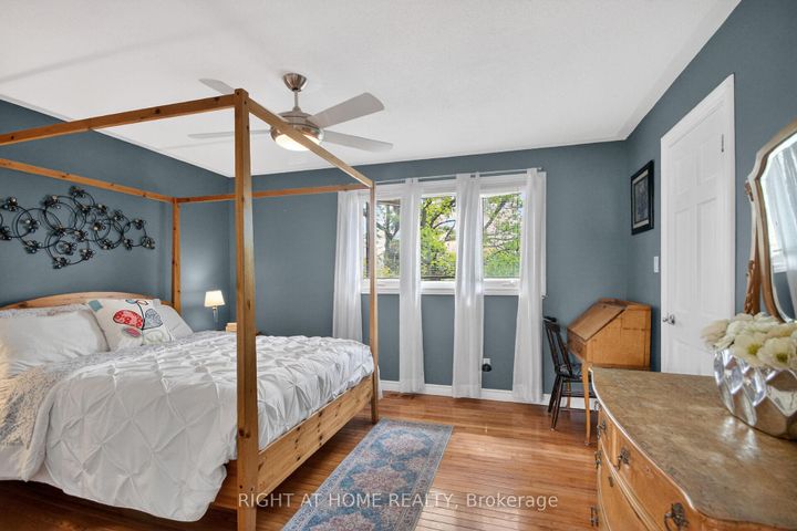 Photo 17 at 20 Palsen Street, Nepean (Meadowlands/Crestview), Ottawa