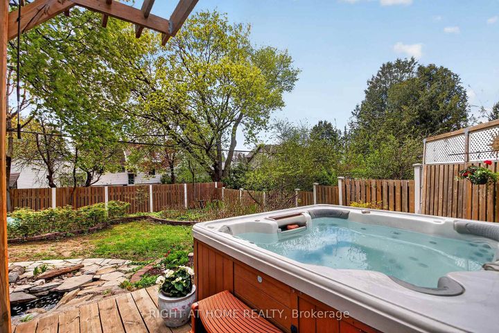 Photo 28 at 20 Palsen Street, Nepean (Meadowlands/Crestview), Ottawa