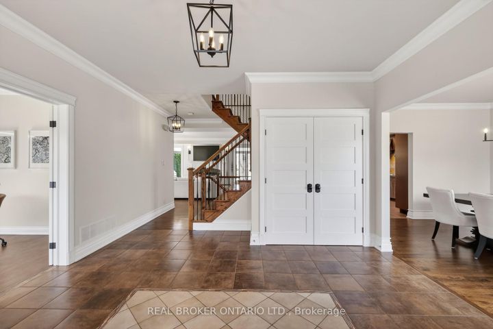 Photo 3 at 465 Lockmaster Crescent, Nepean (Manotick Village & Manotick Estates), Ottawa