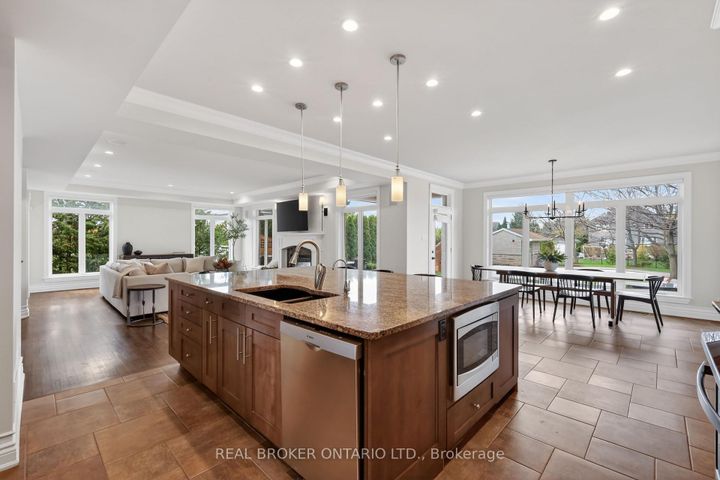 Photo 7 at 465 Lockmaster Crescent, Nepean (Manotick Village & Manotick Estates), Ottawa