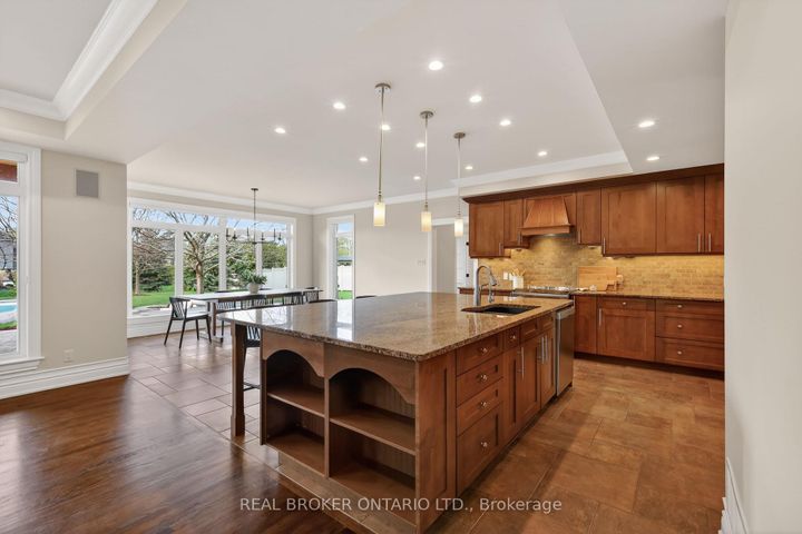 Photo 8 at 465 Lockmaster Crescent, Nepean (Manotick Village & Manotick Estates), Ottawa