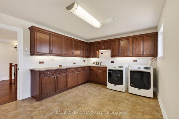 Photo 39 at 465 Lockmaster Crescent, Nepean (Manotick Village & Manotick Estates), Ottawa