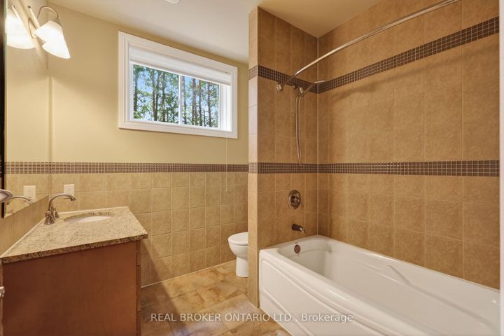 Photo 41 at 465 Lockmaster Crescent, Nepean (Manotick Village & Manotick Estates), Ottawa