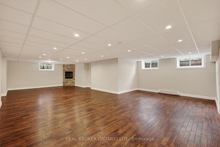 Photo 43 at 465 Lockmaster Crescent, Nepean (Manotick Village & Manotick Estates), Ottawa