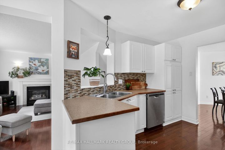 Photo 8 at 48 Avonmore Crescent, Nepean (Barrhaven East), Ottawa