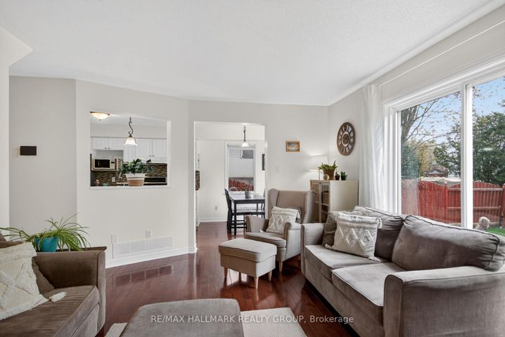 Photo 15 at 48 Avonmore Crescent, Nepean (Barrhaven East), Ottawa