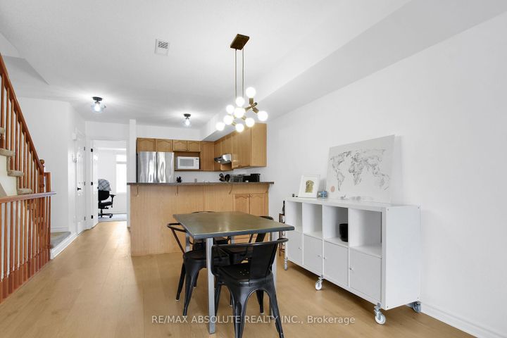 Photo 18 at 1350 Guthrie Street, Nepean (Leslie Park), Ottawa