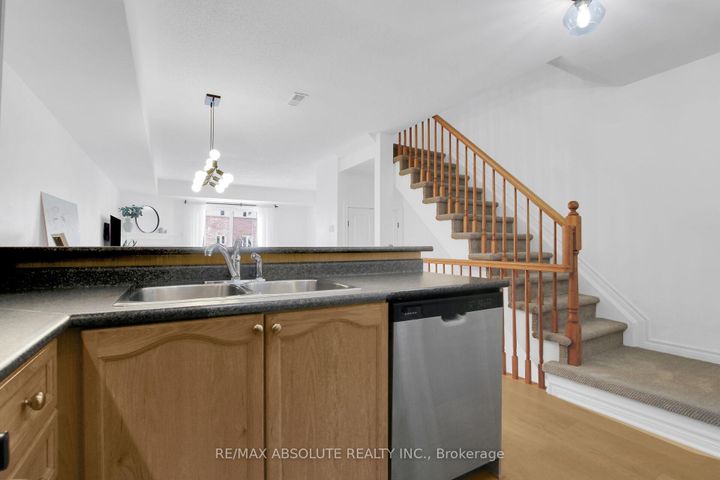 Photo 21 at 1350 Guthrie Street, Nepean (Leslie Park), Ottawa