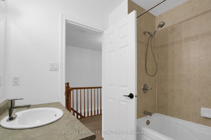 Photo 37 at 1350 Guthrie Street, Nepean (Leslie Park), Ottawa