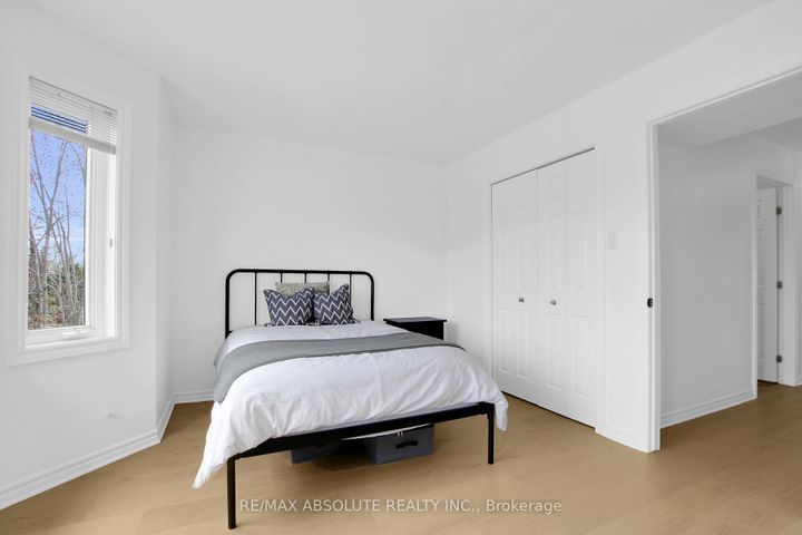 Photo 43 at 1350 Guthrie Street, Nepean (Leslie Park), Ottawa