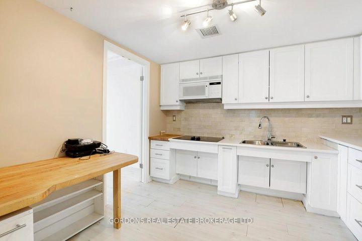 Photo 10 at 103 - 3099 Carling Avenue, Nepean (Bayshore), Ottawa