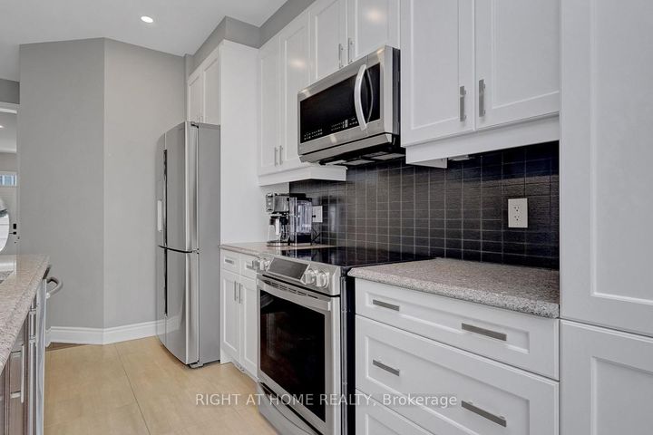 Photo 13 at 771 Devario Crescent, Nepean (Half Moon Bay), Ottawa