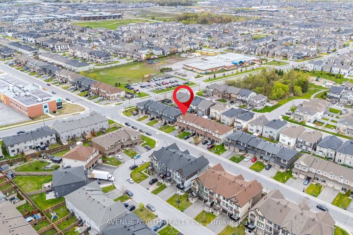 Photo 3 at 940 Kilbirnie Drive, Nepean (Half Moon Bay), Ottawa