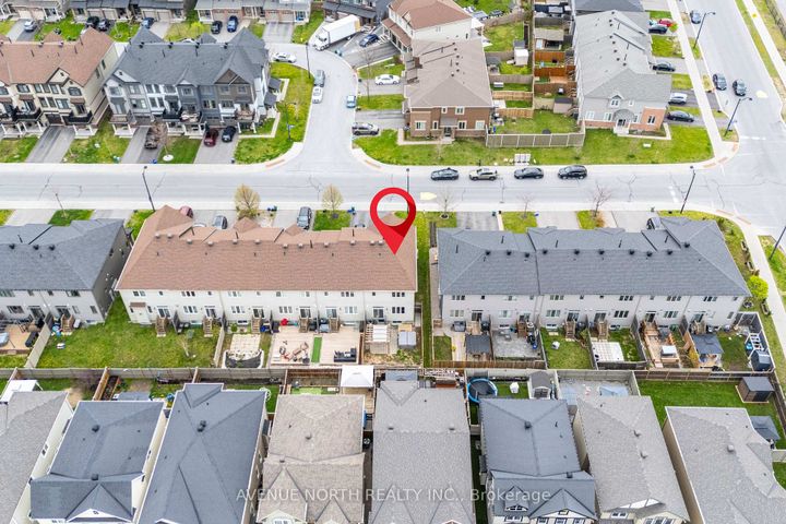 Photo 7 at 940 Kilbirnie Drive, Nepean (Half Moon Bay), Ottawa