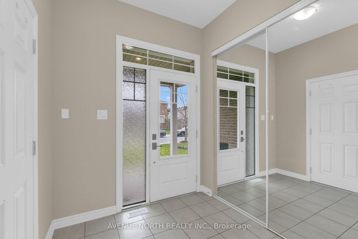 Photo 10 at 940 Kilbirnie Drive, Nepean (Half Moon Bay), Ottawa