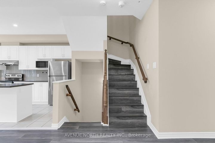 Photo 28 at 940 Kilbirnie Drive, Nepean (Half Moon Bay), Ottawa