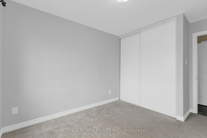 Photo 37 at 940 Kilbirnie Drive, Nepean (Half Moon Bay), Ottawa