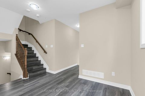 Photo 17 at 940 Kilbirnie Drive, Nepean (Half Moon Bay), Ottawa