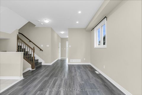 Photo 18 at 940 Kilbirnie Drive, Nepean (Half Moon Bay), Ottawa