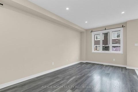 Photo 19 at 940 Kilbirnie Drive, Nepean (Half Moon Bay), Ottawa
