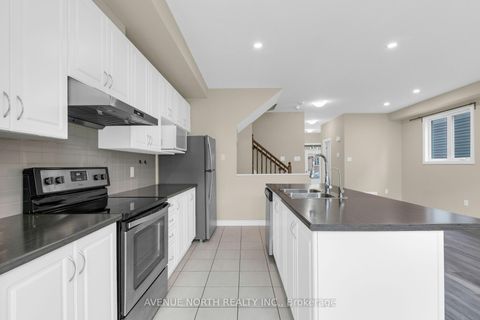 Photo 26 at 940 Kilbirnie Drive, Nepean (Half Moon Bay), Ottawa