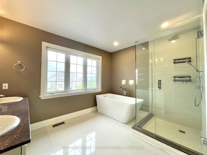 Photo 15 at 1520 Arnhem Street, Nepean (Carleton Heights), Ottawa