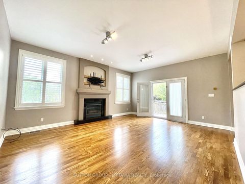 Photo 5 at 1520 Arnhem Street, Nepean (Carleton Heights), Ottawa