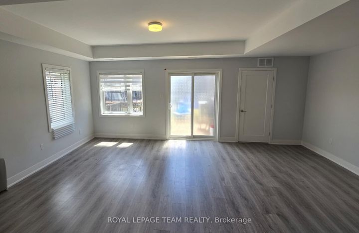 Photo 2 at 226 ANYOLITE Private, Nepean (Heritage Park), Ottawa