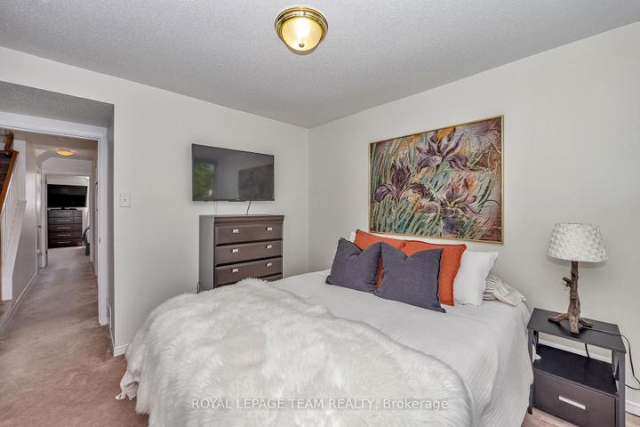 Photo 18 at 85 Cresthaven Drive, Nepean (Barrhaven East), Ottawa