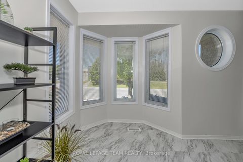 Photo 9 at 85 Cresthaven Drive, Nepean (Barrhaven East), Ottawa