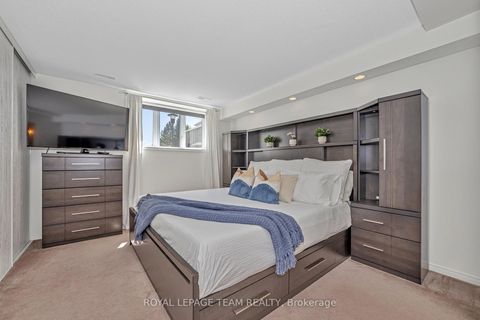 Photo 15 at 85 Cresthaven Drive, Nepean (Barrhaven East), Ottawa